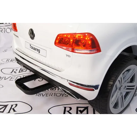 Электромобиль RiverToys VOLKSWAGEN TOUAREG White - Фото 4